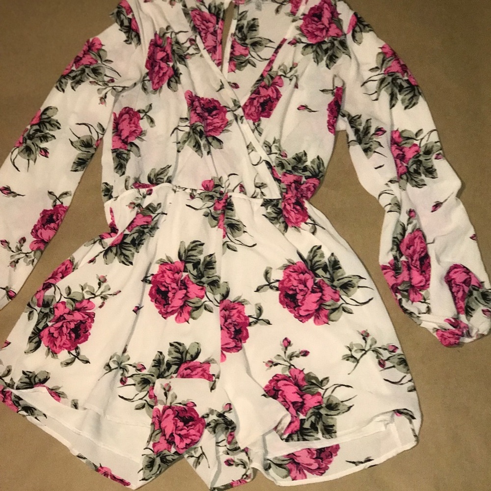 Charlotte Russe | Women’s White&Pink Floral Romper